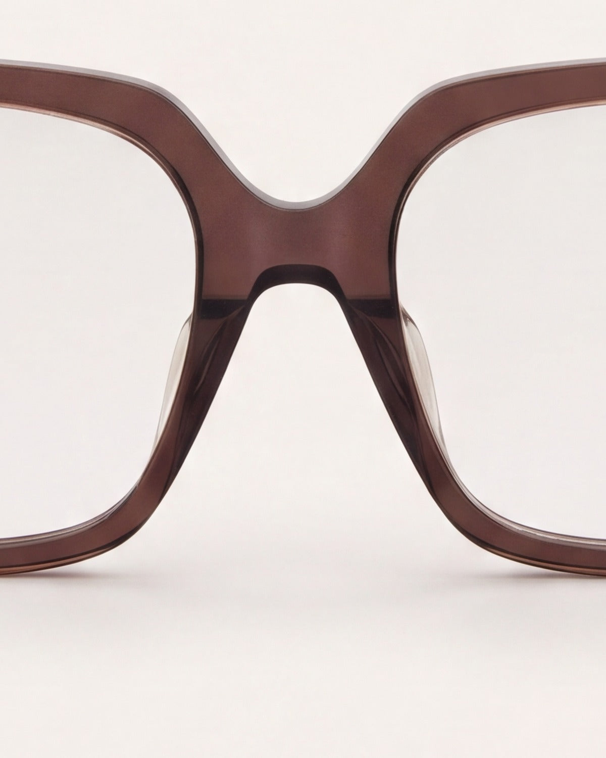 Elara Dark Brown Blue Light, detail