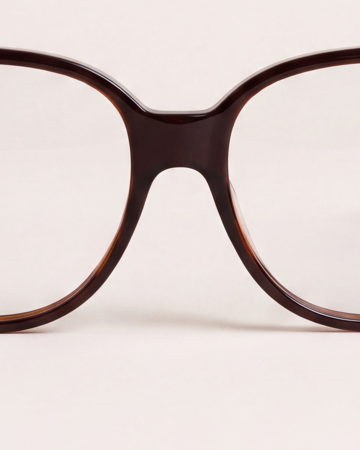 Maya Dark Brown Blue Light, detail